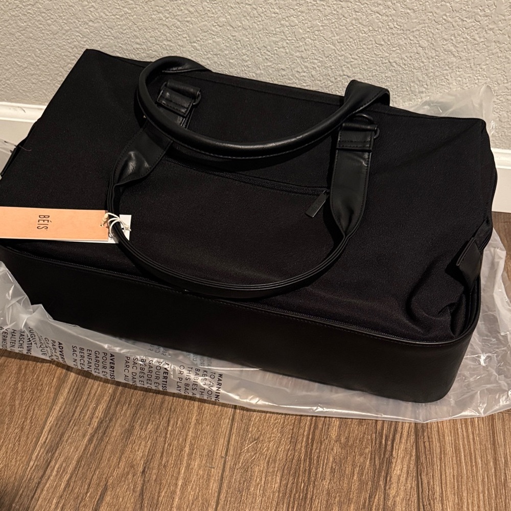 NWT BEIS Black Weekender Bag
